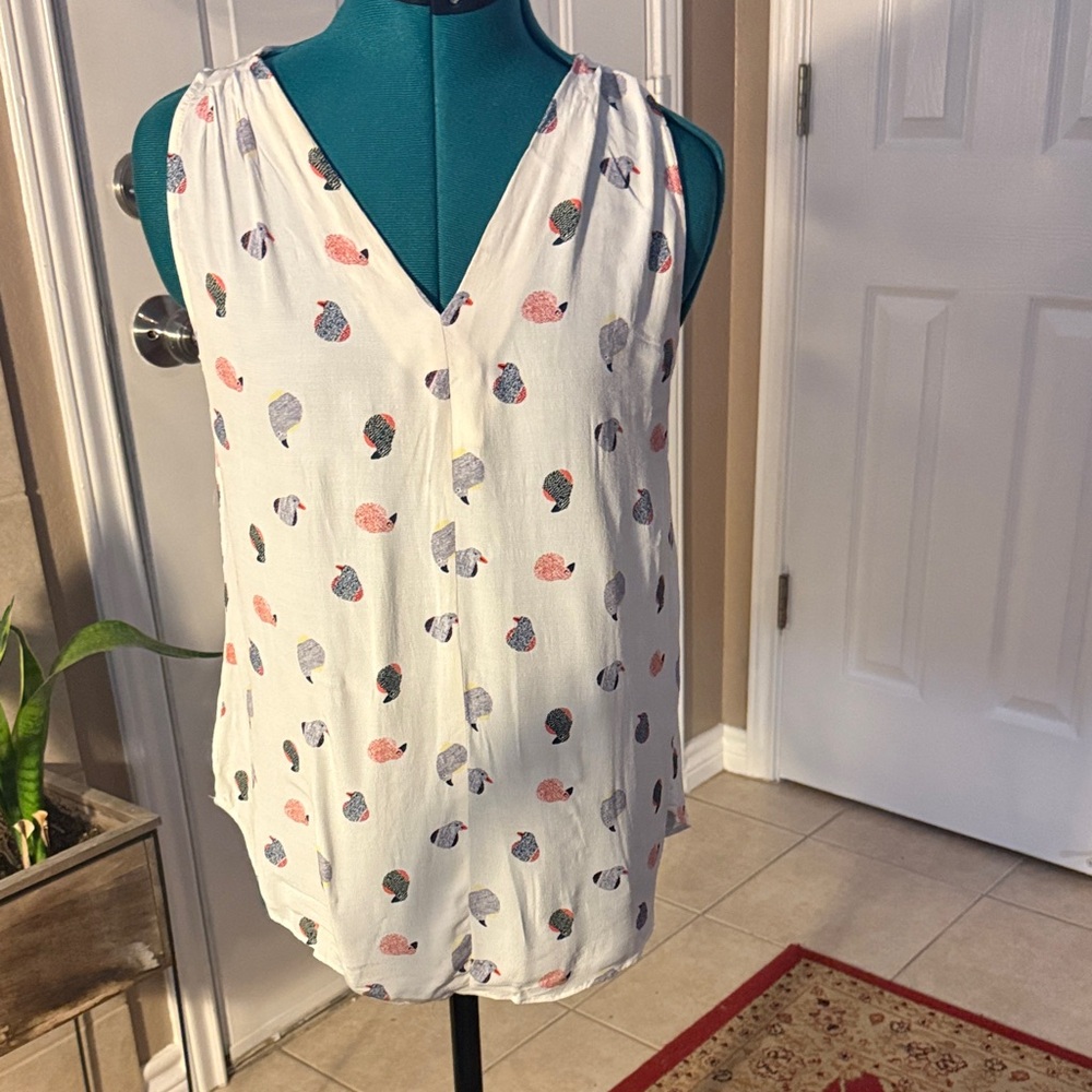LOFT Sleeveless V-Neck Tank Top - White with Multicolor Pattern